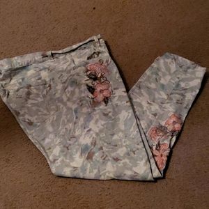 GLORIA VANDERBILT CAMO PANTS